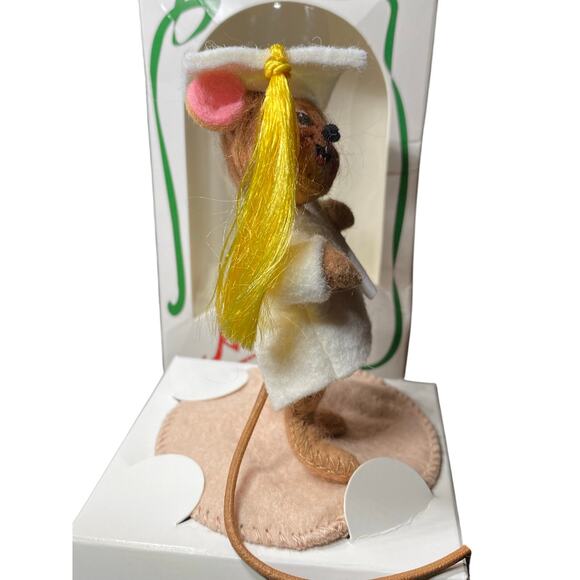 Annalee 3" GRADUATE Mouse With White Gown Vintage 1997 Doll In Box Home Decor - Picture 4 of 10
